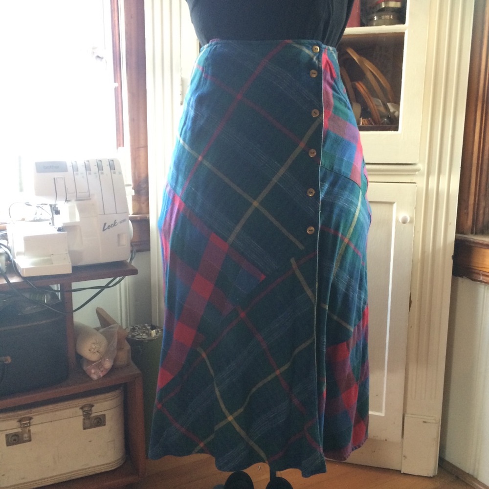 Plaid wrap skirt, pockets, interesting details